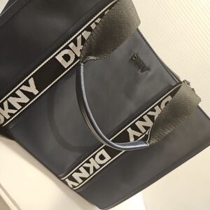 DKNY MD Tote Leather Bag